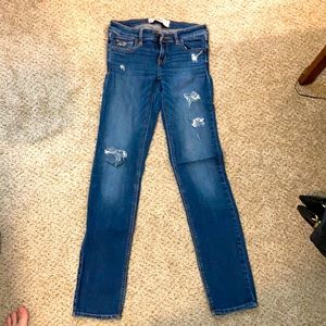 Hollister jeans size 1R (W25 and L33)